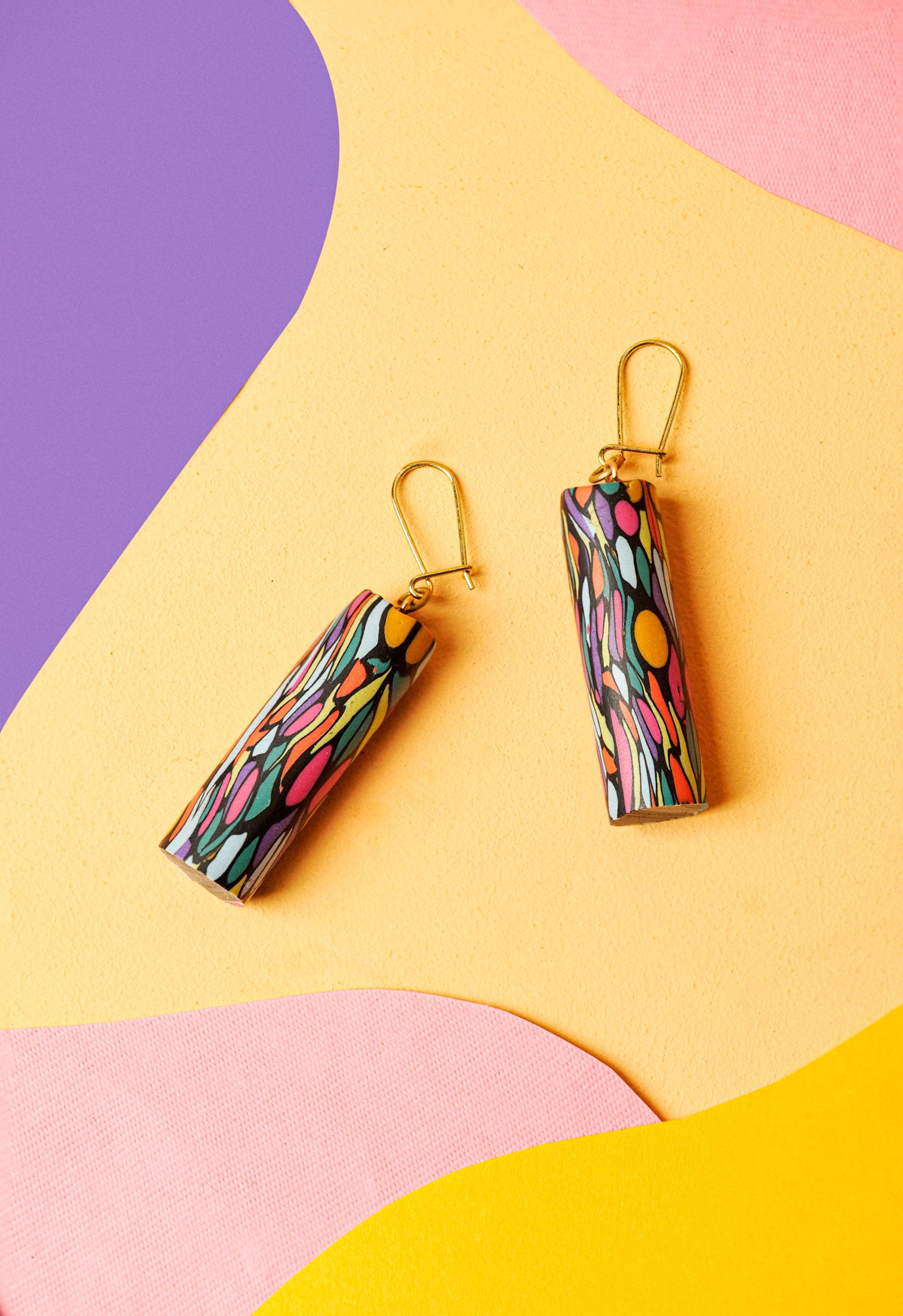 Matching mosaic necklace and earring set. Sculptural, colourful, handmade in Berlin.
